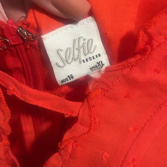 RILEY DEEP V-NECKLINE RUFFLE DETAIL DRESS RED - Picture 4 of 5